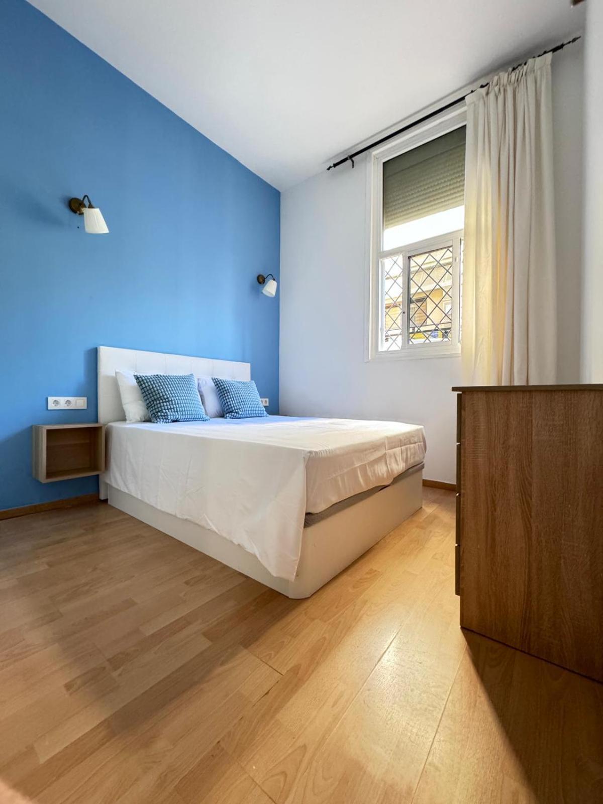 Pamis Apartament Sants, バルセロナ エクステリア 写真