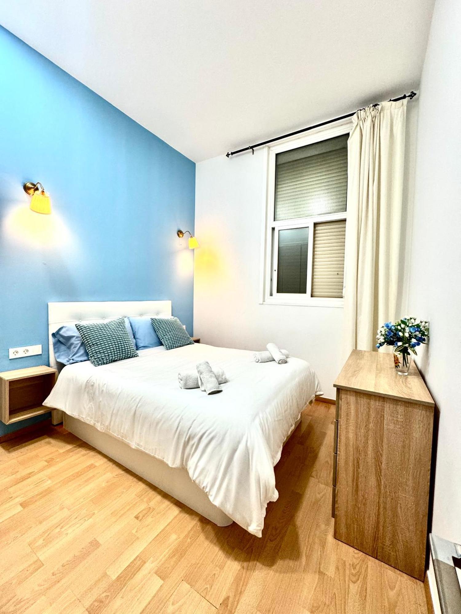 Pamis Apartament Sants, バルセロナ エクステリア 写真