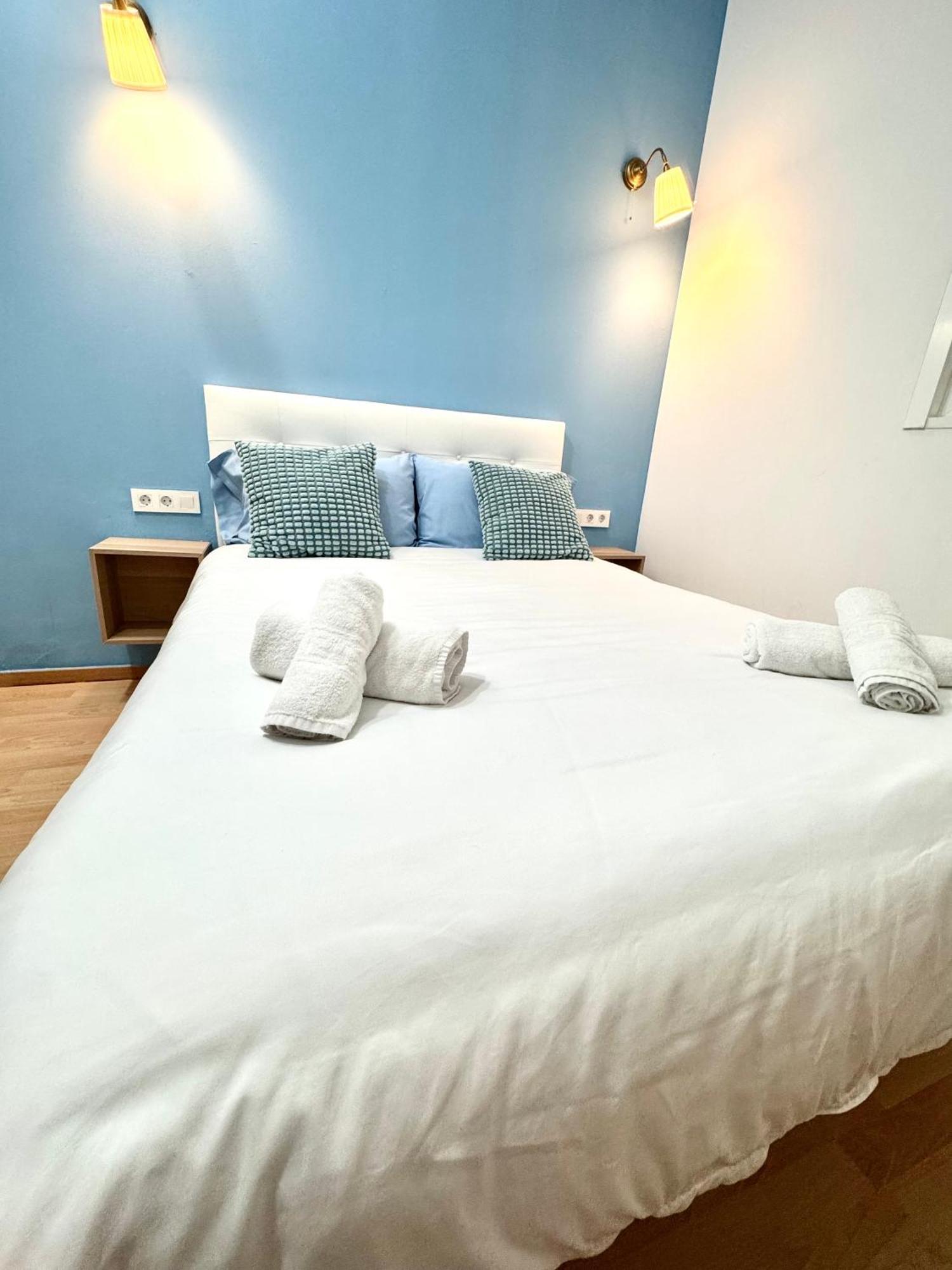 Pamis Apartament Sants, バルセロナ エクステリア 写真